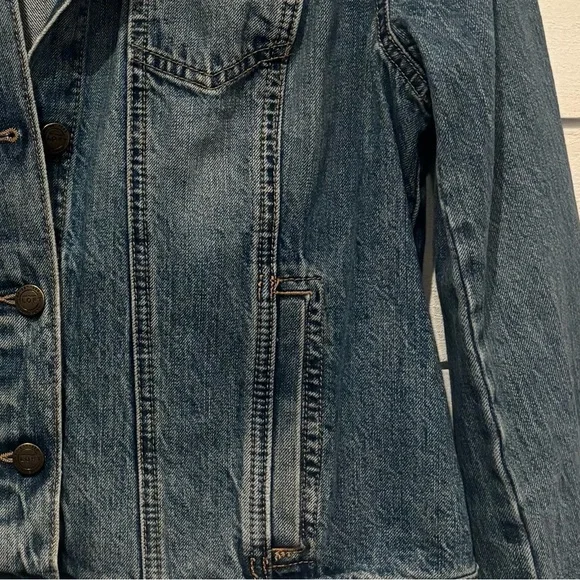LOFT Classic Denim Jean Jacket in size medium. Great condition! - Picture 7 of 12